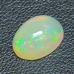 1,66ct Opale taglio ovale 10,2x7,7 mm