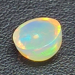 2,02ct Ópalo talla redonda 8,8 mm