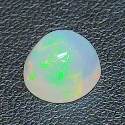 2,28ct Opal im Rundschliff 9,2 mm