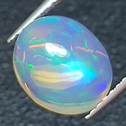 2,18ct Oval cut opal 10,3x8,6 mm