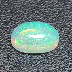 2,19ct Oval cut opal 10,6x7,5 mm