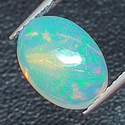 2,19ct Oval cut opal 10,6x7,5 mm