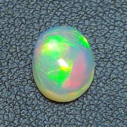 1,65ct Oval cut opal 10,4x7,8 mm