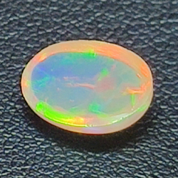 1,65ct Opale taglio ovale 10,4x7,8 mm