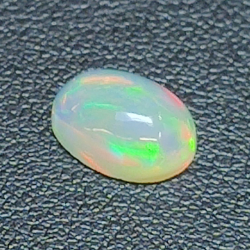 1,65ct Oval cut opal 10,4x7,8 mm