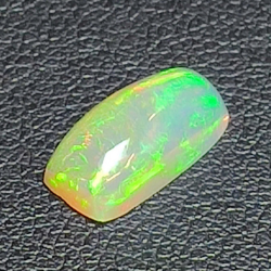 1,95ct Opale taglio baguette 12,3x6,6 mm