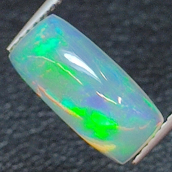 2,27ct Opale taille baguette 13,7x6,5 mm