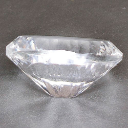 16,02 ct Quarzo ovale Millennium 19,9 x 15,5 x 8,4 mm