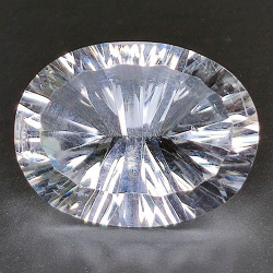 16,02 ct  Cuarzo Milenario Oval de19,9 x 15,5 x 8,4 mm