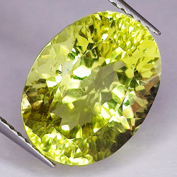 6,93 ct Quarzo limone 14 x 10,6 x 8,2 mm