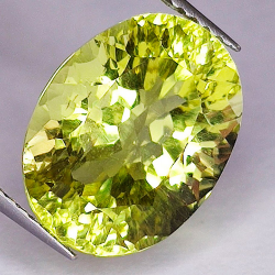 6,93 ct Lemon quartz 14 x 10,6 x 8,2 mm