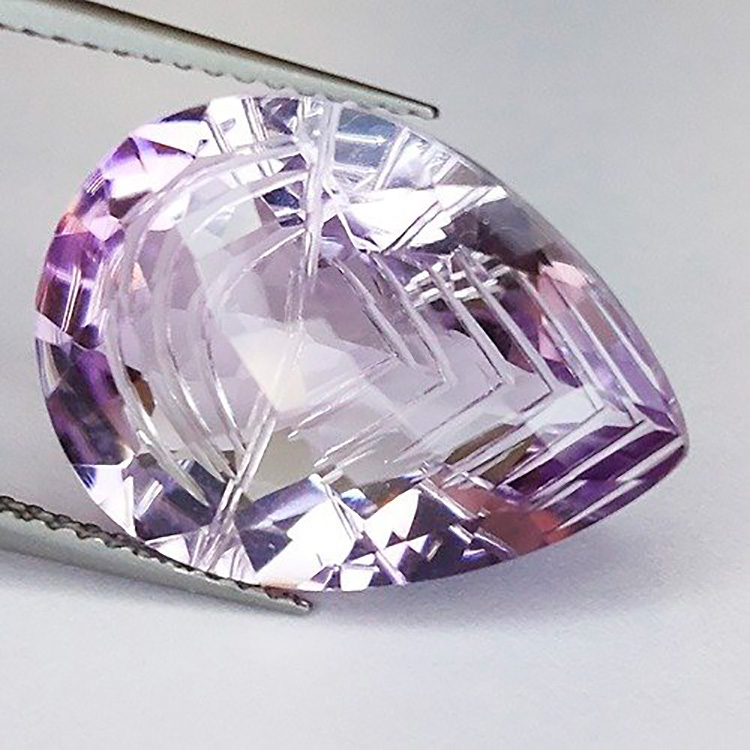 10,45 ct Pera, Ametista taglio speciale 18,68 x 13,73 x 7,92 mm.