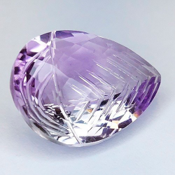 10,45 ct Pera, Amatista talla especial 18,68 x 13,73 x 7,92 mm.