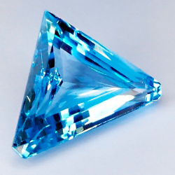 15,97 ct Topacio Trillante 21,72 x 15,72 x 8,45 mm