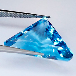 15.97 ct Trilliant Topaz 21.72 x 15.72 x 8.45 mm