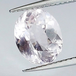 Morganite ovale da 2,05 carati 9,15 x 7,56 x 5,24 mm