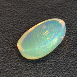 2,72ct Ópalo talla oval 12,6x8,1 mm