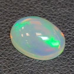 1,44ct Ópalo talla oval 9,6x7,2 mm