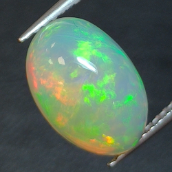 2,63ct Ópalo talla oval 11,4x7,8 mm