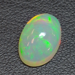 2,63ct Ópalo talla oval 11,4x7,8 mm