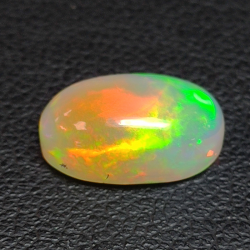 2,57ct Ópalo talla oval 11,9x7,4 mm