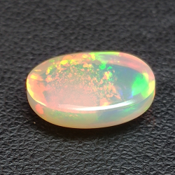 2,57ct Ópalo talla oval 11,9x7,4 mm
