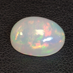3,07ct Ópalo talla oval 12,04x8,7 mm