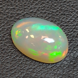 2,02ct Opale taglio ovale 10,8x6,9 mm