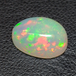 2,36ct Oval cut opal 11,05x7,9 mm