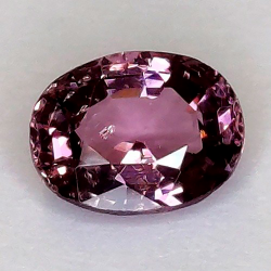 0,91 ct Espinela oval 6,78 x 5,36x 3,16 mm