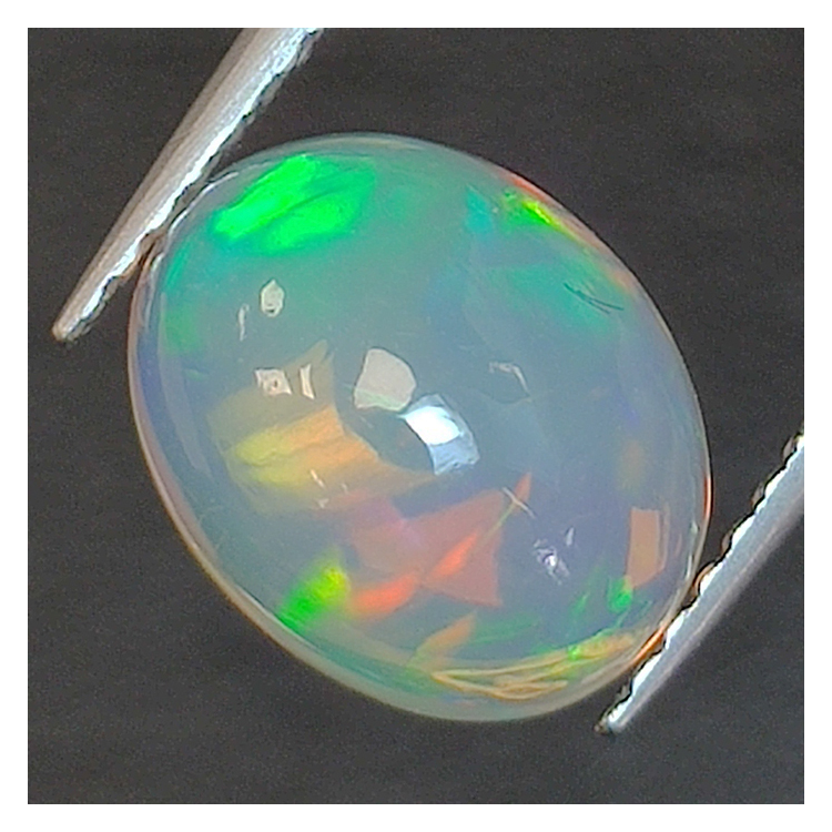 1,77ct Opale taglio ovale 9,6x7,6 mm