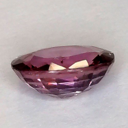 0,91 ct Espinela oval 6,78 x 5,36x 3,16 mm