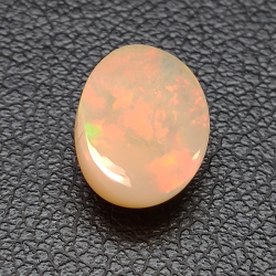 1,62ct Ópalo talla oval 10,1x7,5 mm