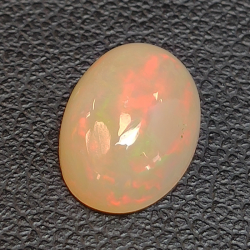 1,62ct Ópalo talla oval 10,1x7,5 mm