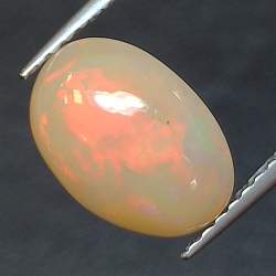 1,62ct Opale taglio ovale 10,1x7,5 mm