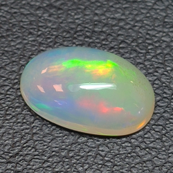 1,89ct Opale ovale 11,6x7,3 mm
