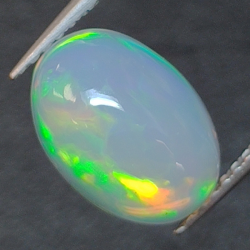 1,68ct Opale taglio ovale 11x7,7 mm