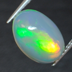 1,68ct Ópalo talla oval 11x7,7 mm