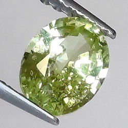 Zaffiro ovale 0,82 carati 6,32 x 4,83 x 3,15 mm