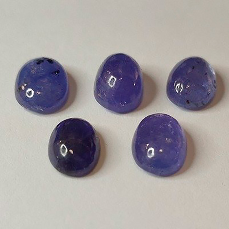 11,37 ct Cabujón de tanzanita de De 9,71 x 6,89 x 3,72 a 9,02 x 6,35 x 3,43 mm