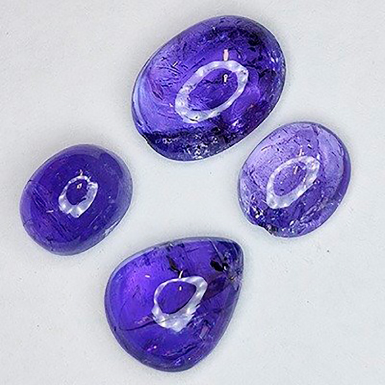 9,93 ct ovaler und birnenförmiger Tansanit von 11,12 bis 7,91 mm
