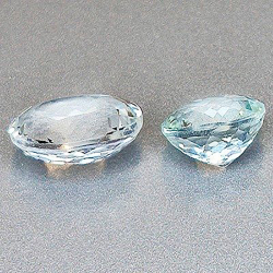5,80 ct Ovaler Aquamarin 10,76 x 8,54 x 5,11 und 8,32 x 7,17 x 5,46 mm