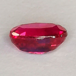 0,49 ct Rubí ovalado  5,40 x 3,59 x 2,41 mm