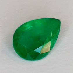 1,32 ct Birne Smaragd 8,87 6,46 x 3,89 mm