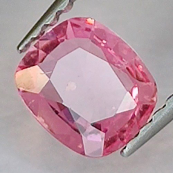 0,61 ct Kissen Saphir rosa 6,08 x 5,13 x 2,11 mm