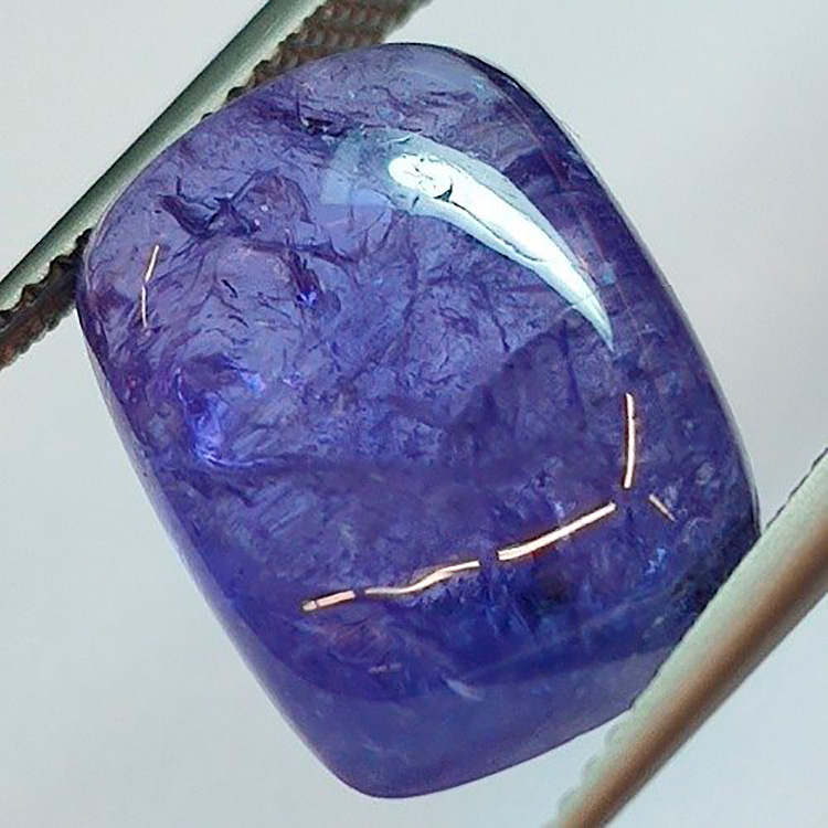 13.82 ct Tanzanita Cabujón Cojín 15.50 x 11.39 x 6.96 mm
