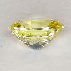 0,69 ct Zafiro ovalado 5,80 x 4,83 x 3,09 mm