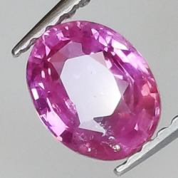1,06 ct rosafarbener Saphir im Ovalschliff, 6,86 X 5,39 X 3,28 mm