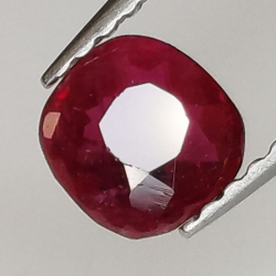 0,66 ct Rubí de sangre en cojín 5,36 x 5,11 x 2,52 mm