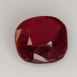 0,66 ct rubis sanguin en coussin 5,36 x 5,11 x 2,52 mm